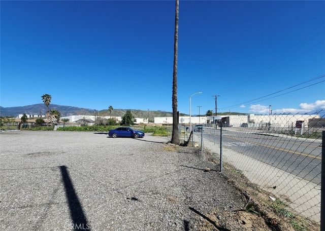 1940 Short, San Bernardino, CA 92407
