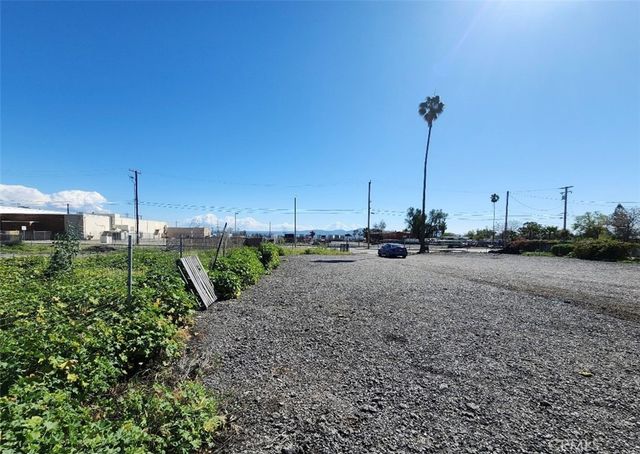 1940 Short, San Bernardino, CA 92407