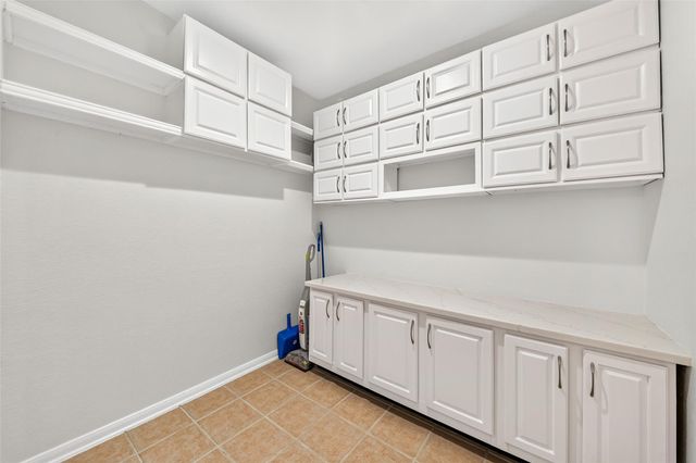 9515 Sotherloch Lake Drive, Spring, TX 77379