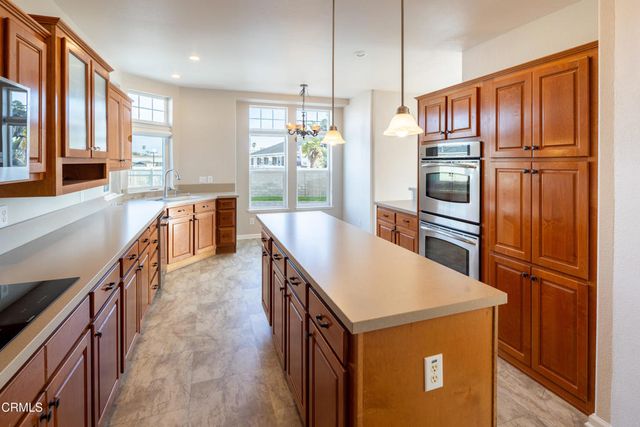 5540 W 5th Street 180, Oxnard, CA 93035