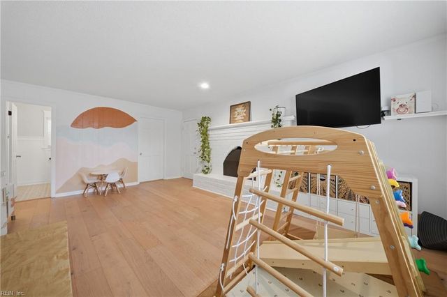 909 Glenfield CT, Virginia Beach, VA 23454