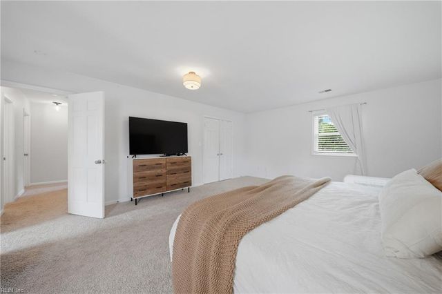 909 Glenfield CT, Virginia Beach, VA 23454