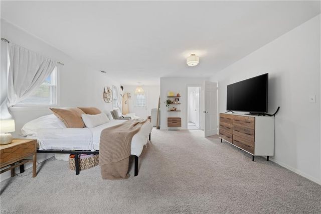 909 Glenfield CT, Virginia Beach, VA 23454