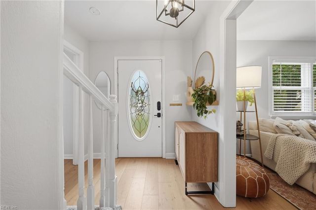 909 Glenfield CT, Virginia Beach, VA 23454