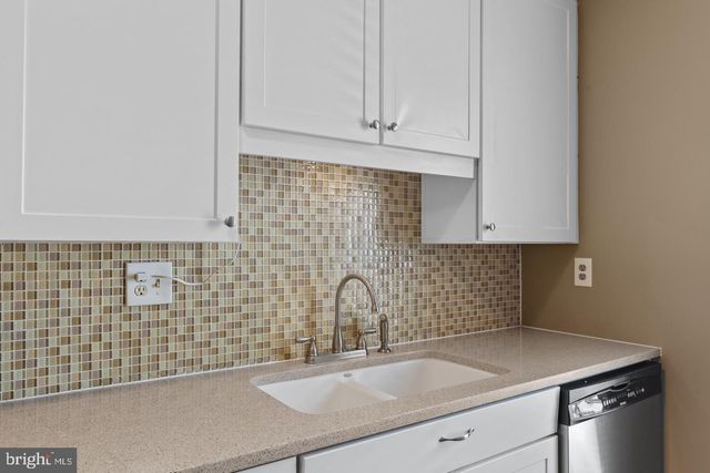 10131 OAKTON TERRACE RD, Oakton, VA 22124