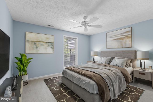 10131 OAKTON TERRACE RD, Oakton, VA 22124