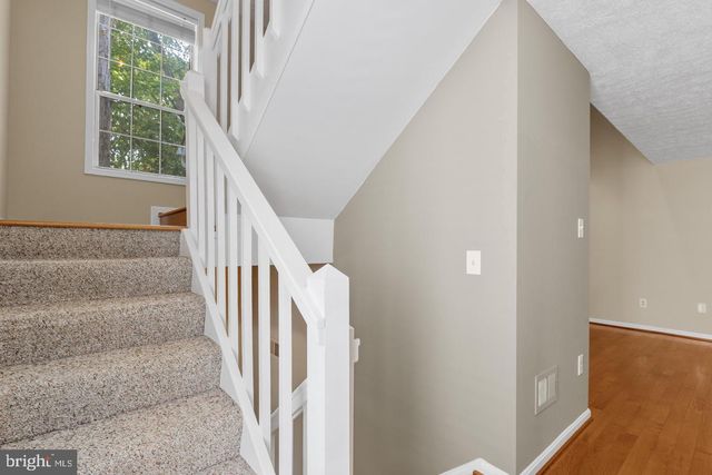 10131 OAKTON TERRACE RD, Oakton, VA 22124