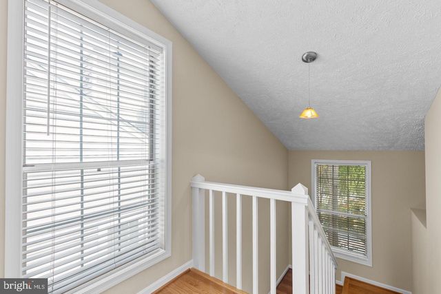10131 OAKTON TERRACE RD, Oakton, VA 22124