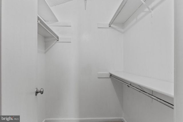10131 OAKTON TERRACE RD, Oakton, VA 22124