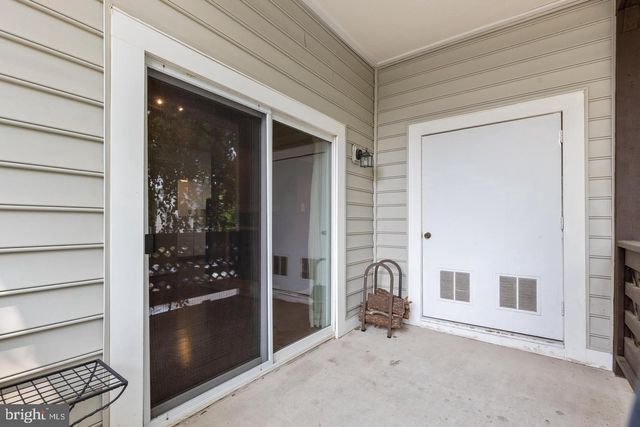10131 OAKTON TERRACE RD, Oakton, VA 22124
