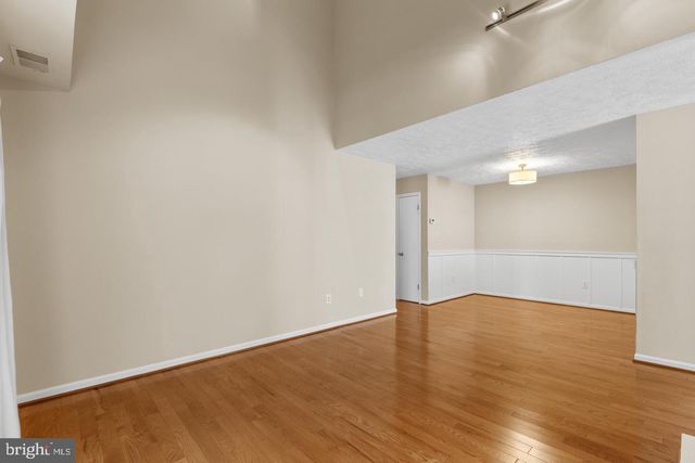 10131 OAKTON TERRACE RD, Oakton, VA 22124