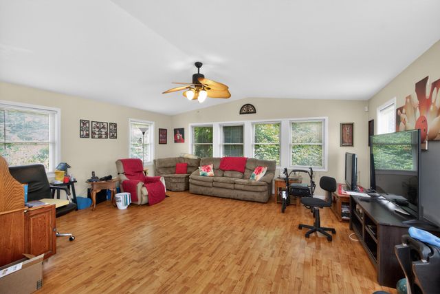 1020 S Dogwood Drive, Berea, KY 40403