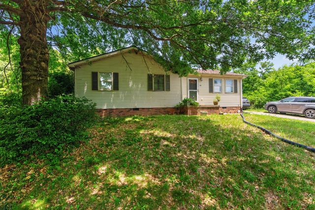 1020 S Dogwood Drive, Berea, KY 40403