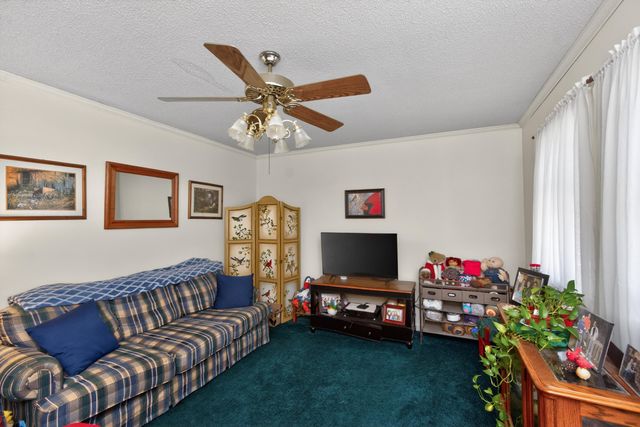 1020 S Dogwood Drive, Berea, KY 40403