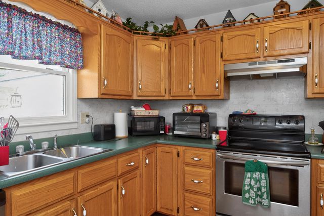 1020 S Dogwood Drive, Berea, KY 40403