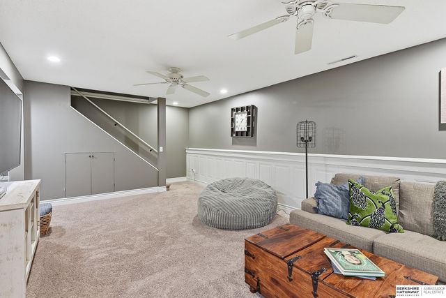 8106 Manderson Street, Omaha, NE 68134