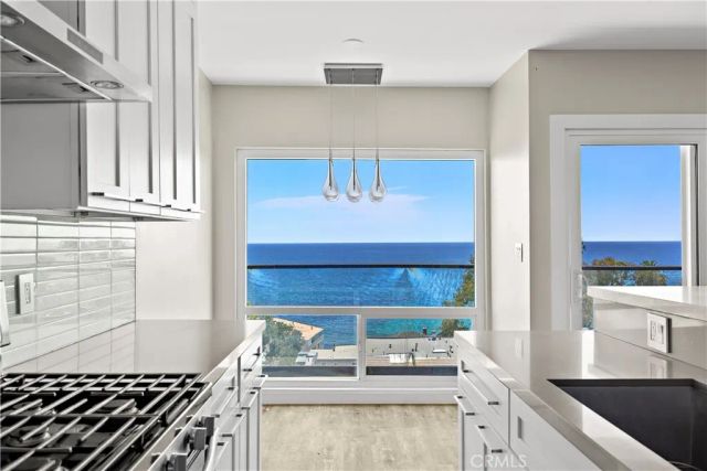 694 N Coast 5, Laguna Beach, CA 92651