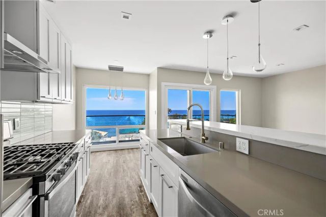 694 N Coast 5, Laguna Beach, CA 92651