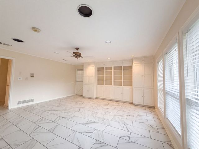 3111 Collard Road, Arlington, TX 76017