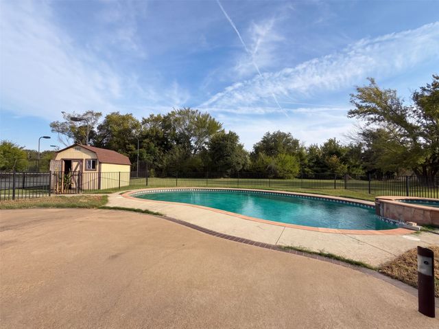 3111 Collard Road, Arlington, TX 76017