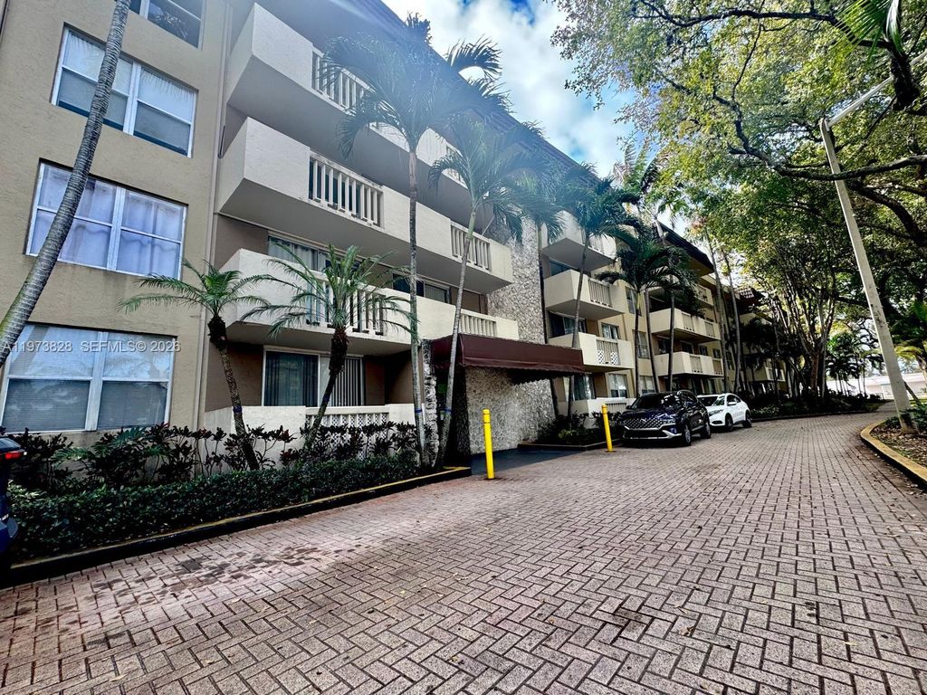 1800 Sans Souci Blvd 127, North Miami, FL 33181