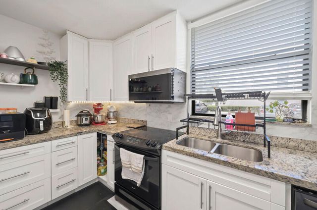 8421 Forest Hills Drive 104, Coral Springs, FL 33065