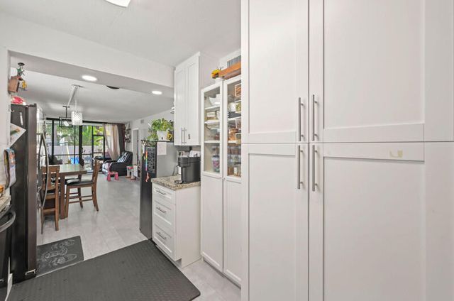 8421 Forest Hills Drive 104, Coral Springs, FL 33065