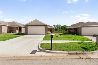 1013 Ichabod Circle, Chickasha, OK 73018