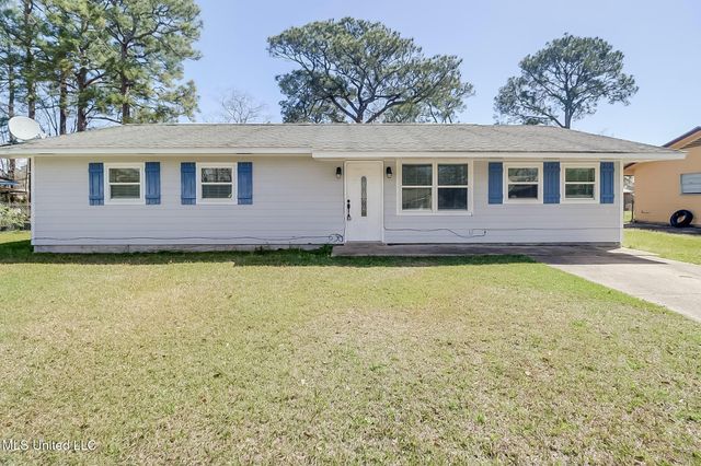 6608 Columbus Circle, Ocean Springs, MS 39564