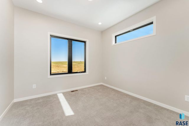 2516 E Chestnut Trl Trail, Brandon, SD 57005