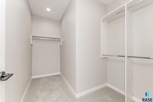 2516 E Chestnut Trl Trail, Brandon, SD 57005