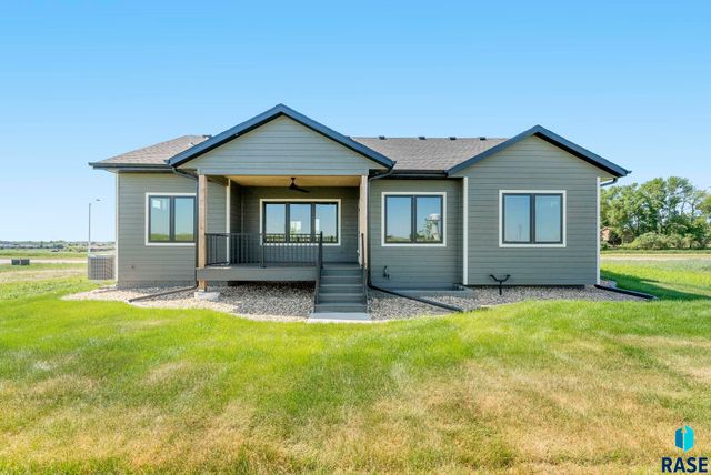 2516 E Chestnut Trl Trail, Brandon, SD 57005
