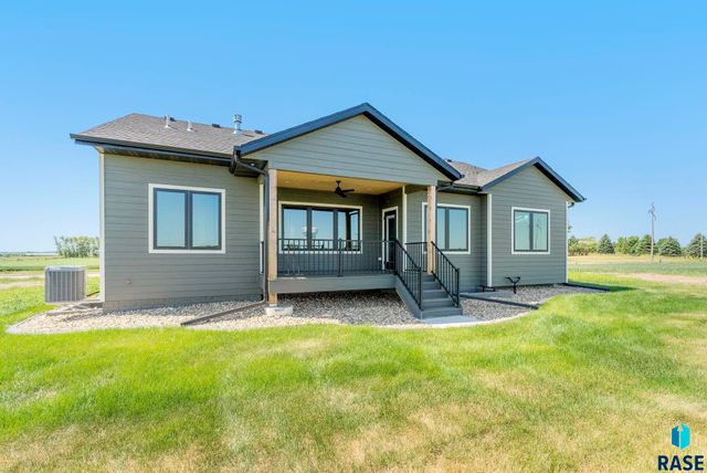 2516 E Chestnut Trl Trail, Brandon, SD 57005