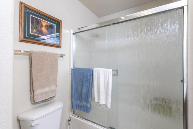 3344 Nathan Drive, Anderson, CA 96007