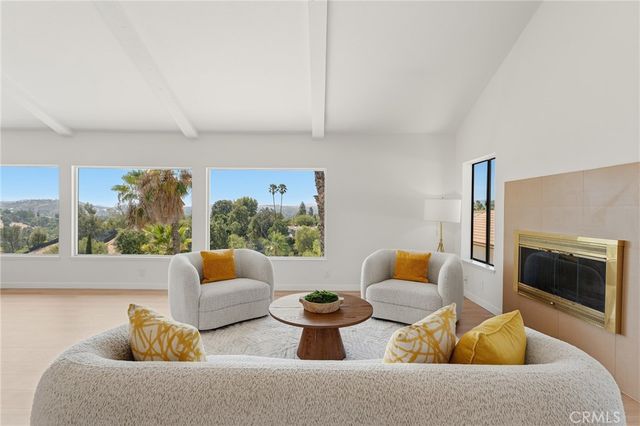 22497 Venido Road, Woodland Hills, CA 91364