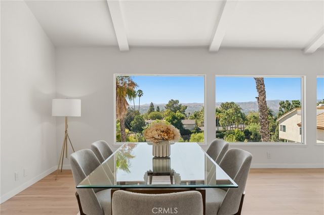 22497 Venido Road, Woodland Hills, CA 91364