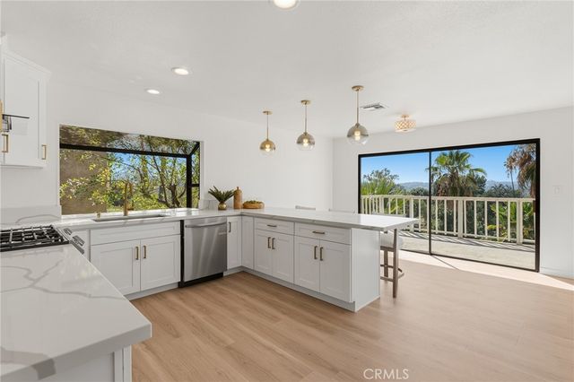 22497 Venido Road, Woodland Hills, CA 91364