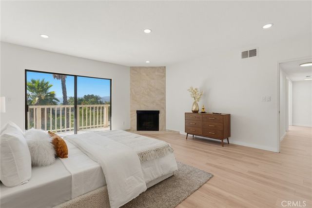 22497 Venido Road, Woodland Hills, CA 91364