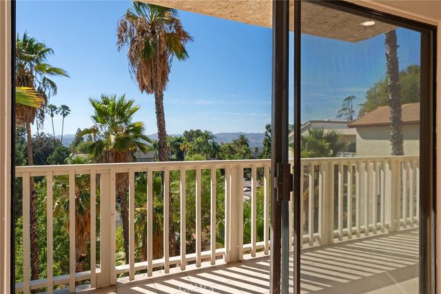 22497 Venido Road, Woodland Hills, CA 91364