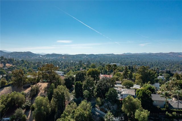 22497 Venido Road, Woodland Hills, CA 91364