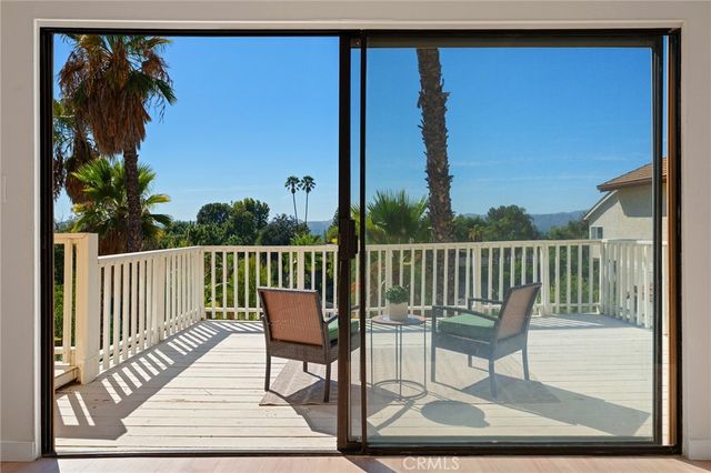 22497 Venido Road, Woodland Hills, CA 91364