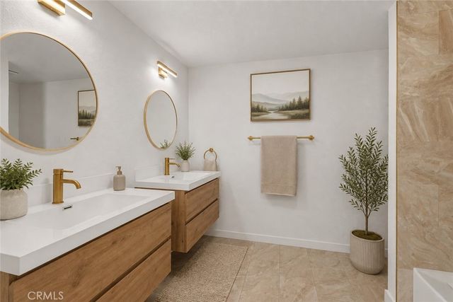 22497 Venido Road, Woodland Hills, CA 91364