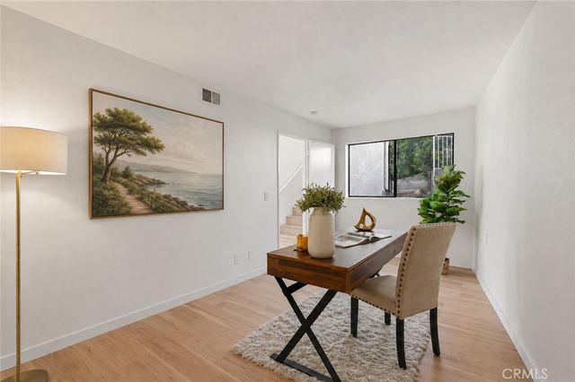 22497 Venido Road, Woodland Hills, CA 91364