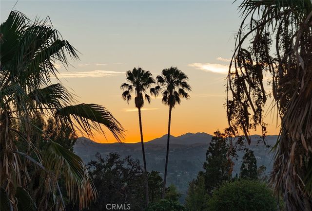 22497 Venido Road, Woodland Hills, CA 91364