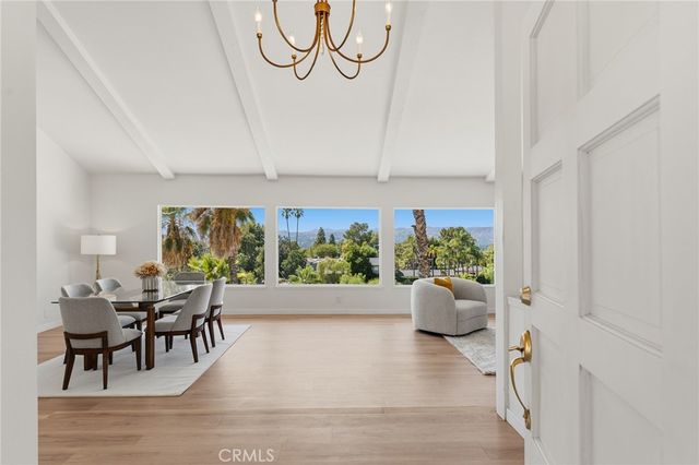 22497 Venido Road, Woodland Hills, CA 91364