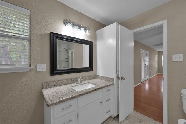 16858 Gleneagle Drive N, Conroe, TX 77385