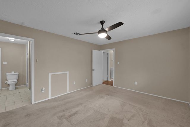 16858 Gleneagle Drive N, Conroe, TX 77385