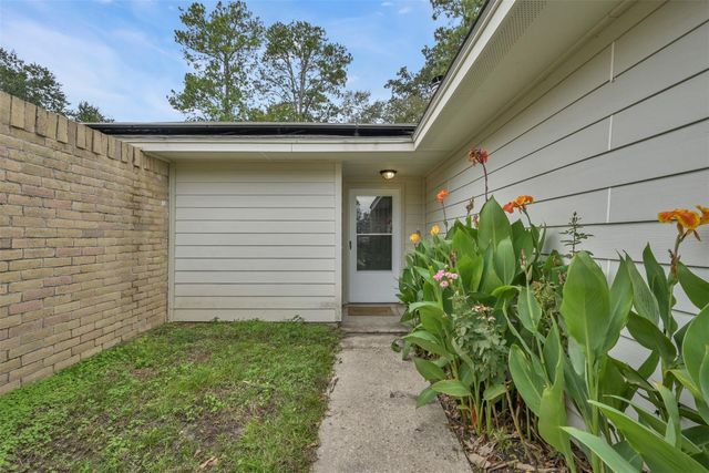 16858 Gleneagle Drive N, Conroe, TX 77385