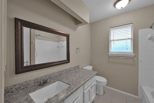16858 Gleneagle Drive N, Conroe, TX 77385