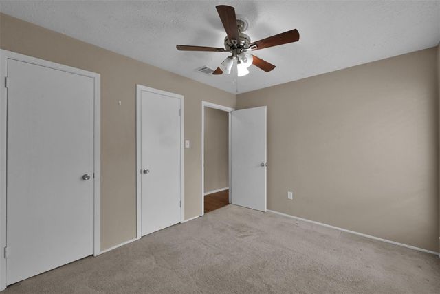 16858 Gleneagle Drive N, Conroe, TX 77385